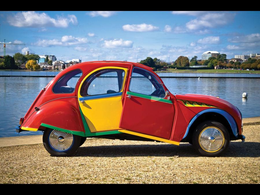  Citroen 2CV6 Picasso Citroen by Andy Saunders 1983 года  (фото 6 из 12)